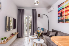 Astrinos PentHouse Central Old Town NETFLIX & Balcony